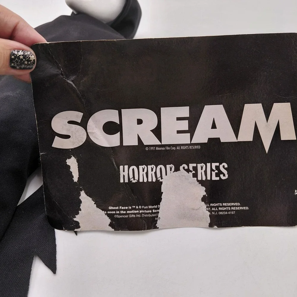 Vtg 90s Scream Ghost Face Horror Doll Figure Spencers 1997 Halloween Numbered